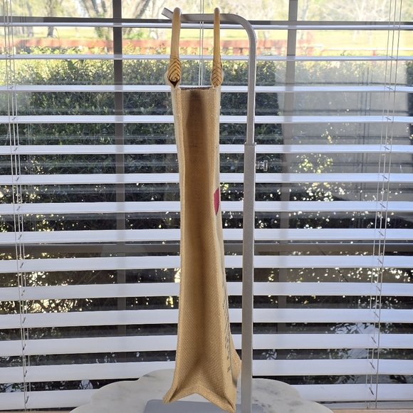 Burlap Wine Bottle Gift Bag with Bamboo Handles & Thomas Jefferson Quote - Picture 4 of 8